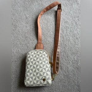 Geometric Patterned Sling bag